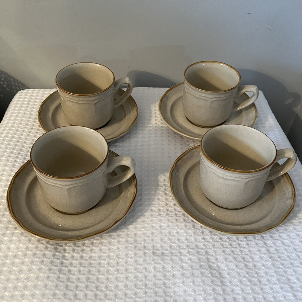 Vtg International Endura La Fraise Stoneware‎ JAPAN Coffee Tea Cup Saucer 4 Set